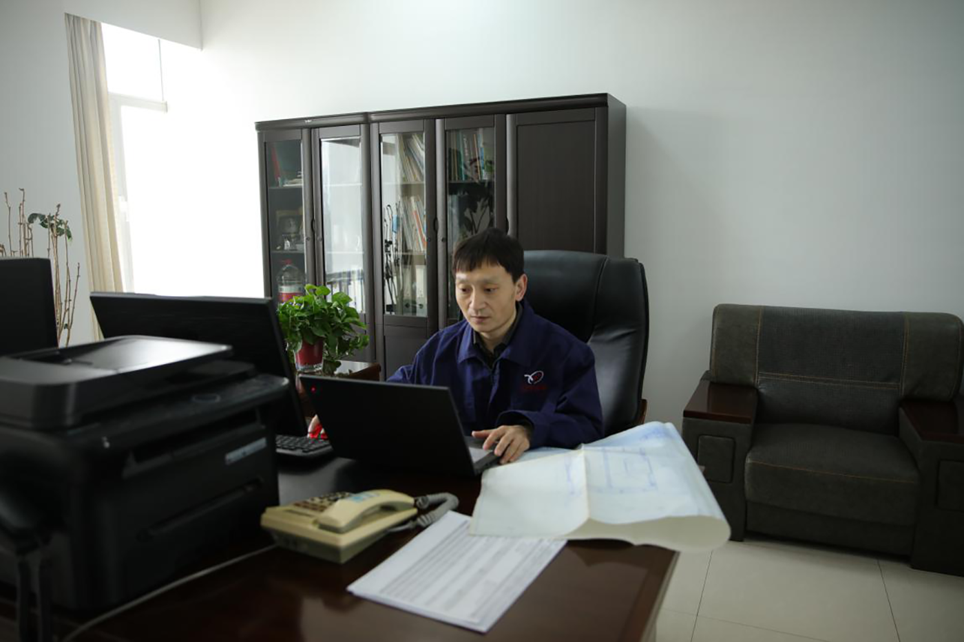 愛崗敬業(yè)，無私奉獻(xiàn)，榜樣的力量