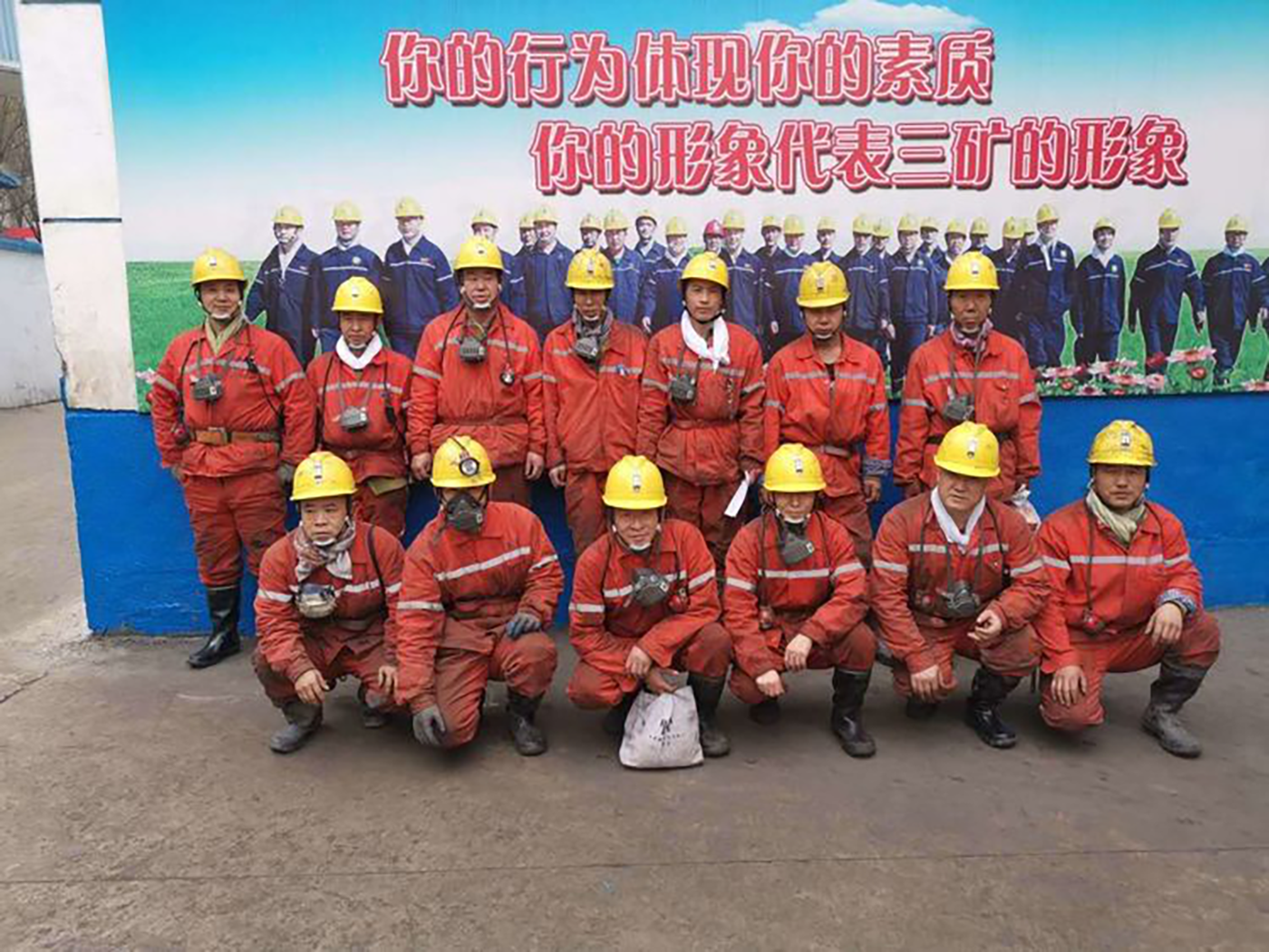 “三統(tǒng)一、二達(dá)標(biāo)、一形象”保證鑫豐工程品質(zhì)